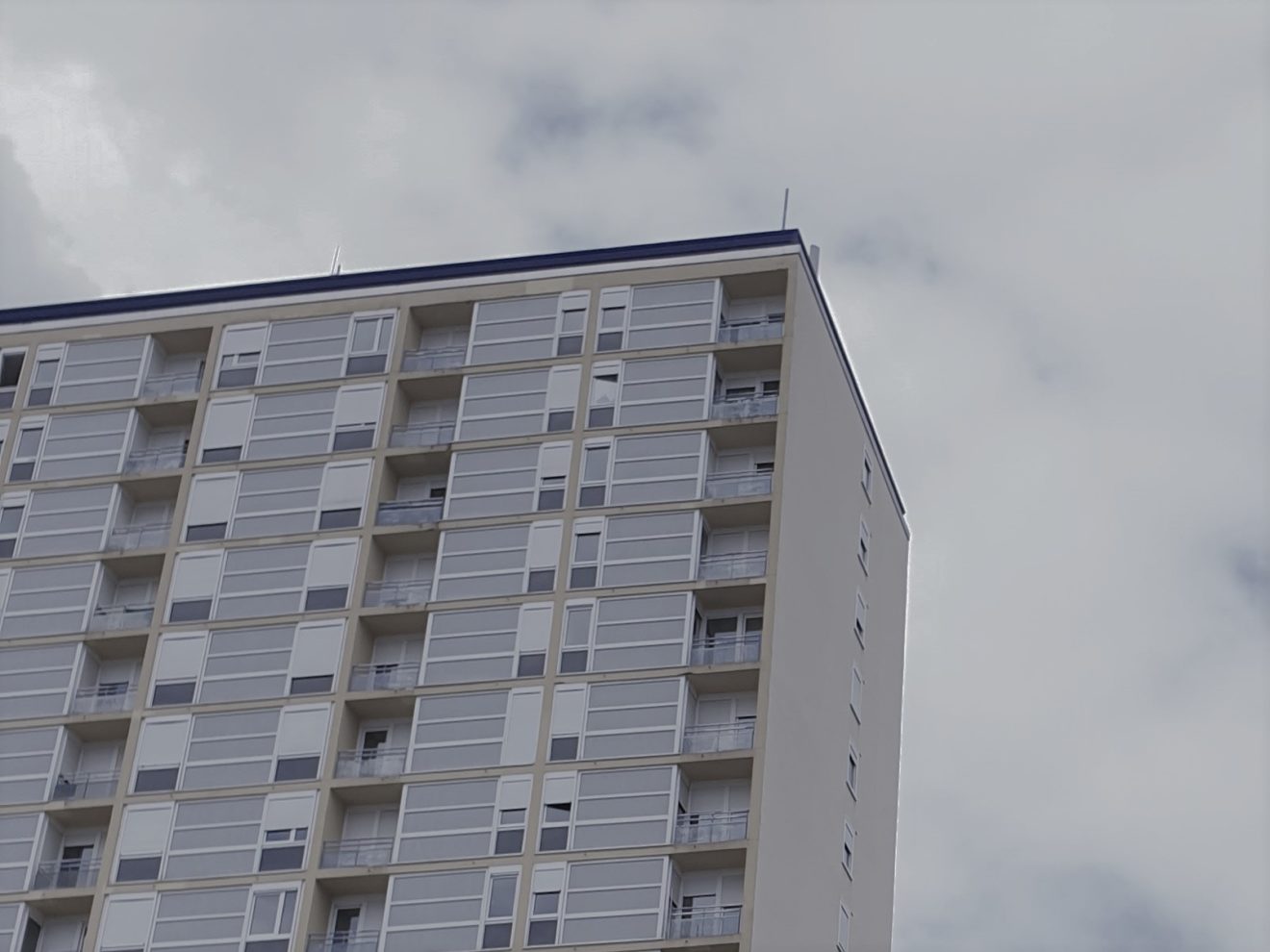 Tour des Célibataires : foudroyage en vue