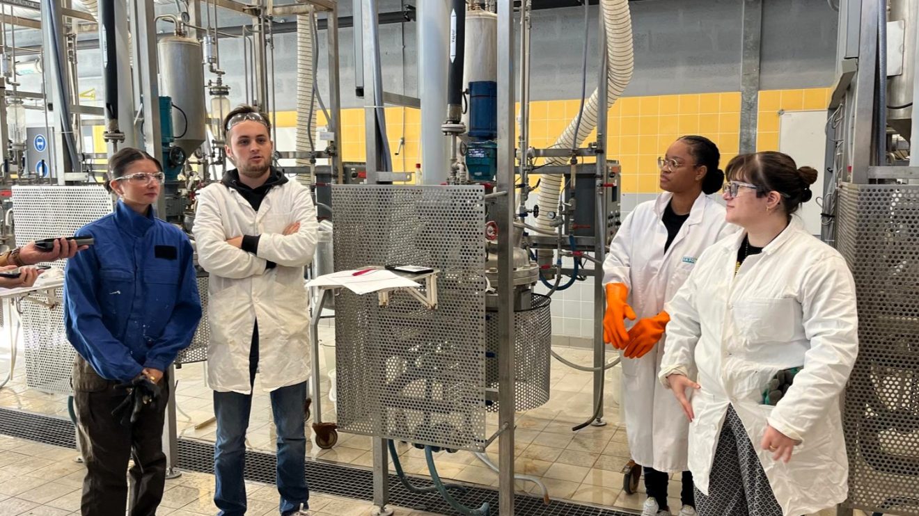 Préparer nos jeunes aux métiers industriels de demain